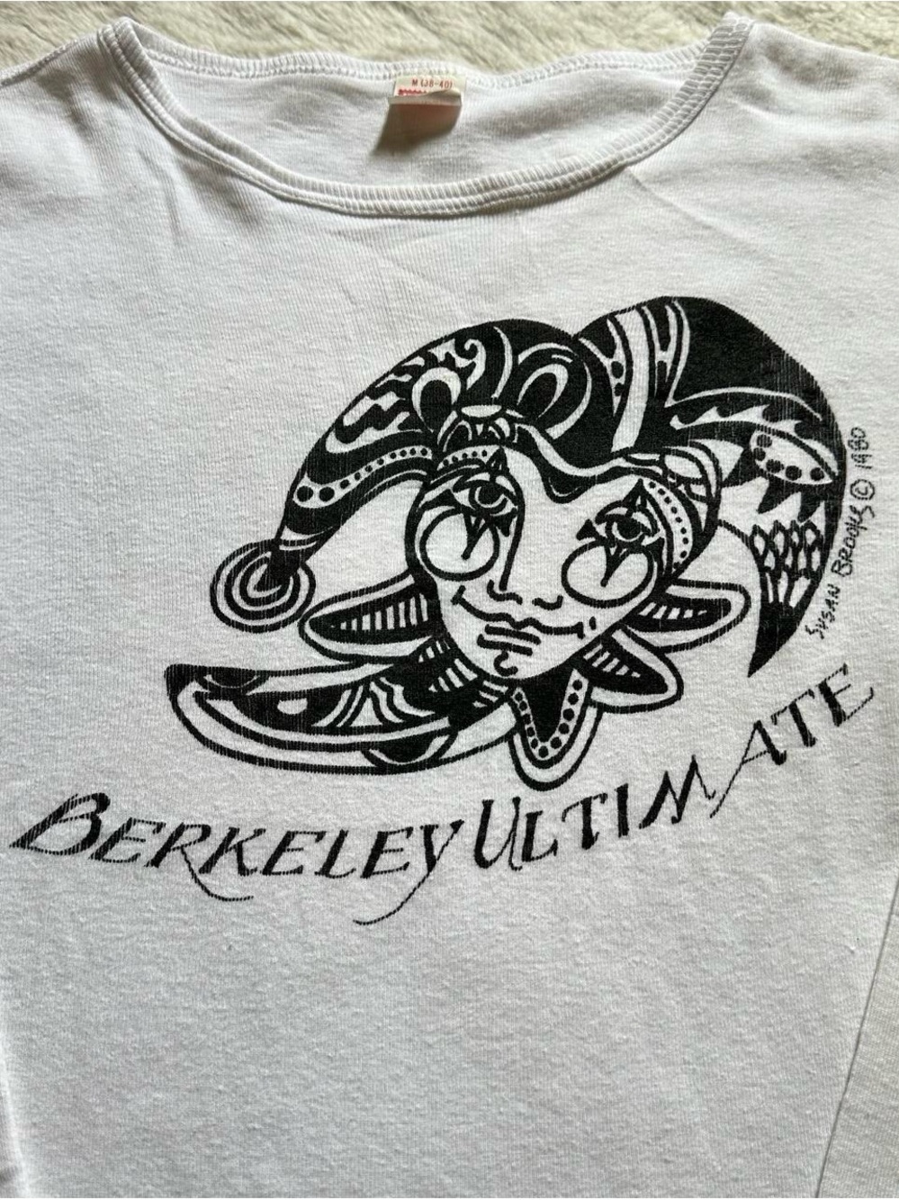 Vintage 1980s Berkeley Ultimate Frisbee White Graphic Home Art Tee M